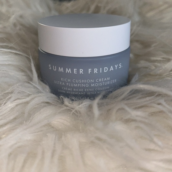 Summer Fridays Rich Cushion Cream Ultra Plumping Moisturizer - Picture 2 of 7